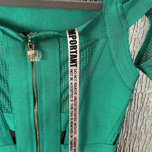 House of CB Caltina Bandage dress in green size XS new with tags. - Picture 7 of 10
